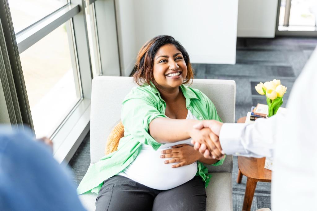 Why schedule a prenatal visit at Valle Verde Pediatrics