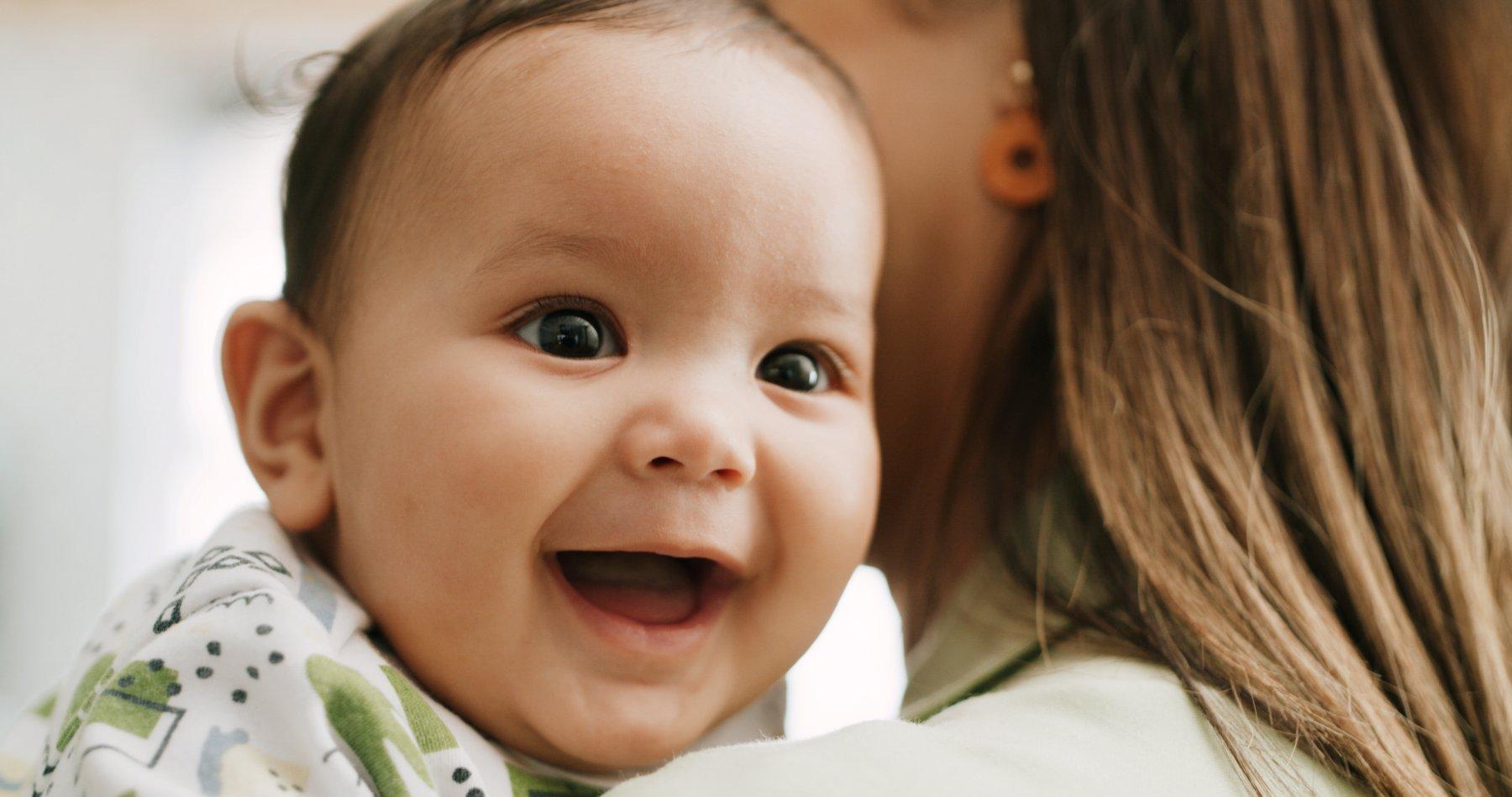 developmental-milestones_babysmiling